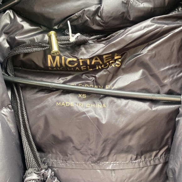 Brand new Michael kors puffer coat. - Picture 5 of 6